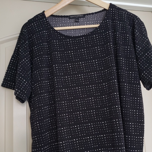 Banana Republic Factory - Picture 1 of 4